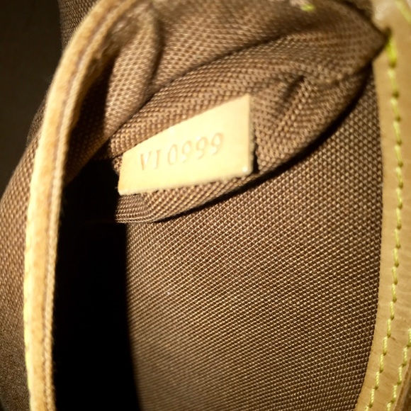 Louis Vuitton Alma - Picture 4 of 7